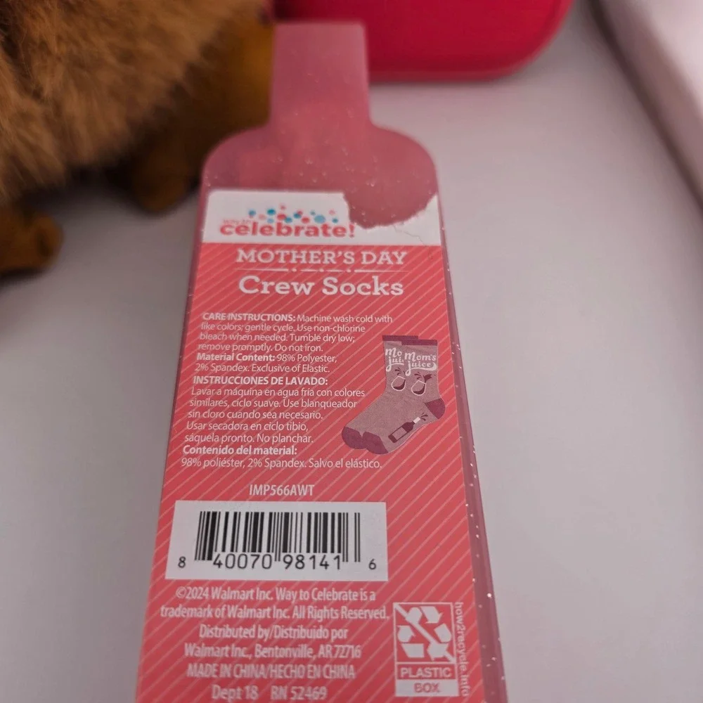 Celebrate Mothers Day‎ Squirrel Plush With Mom Flower Socks And Tumbler Set